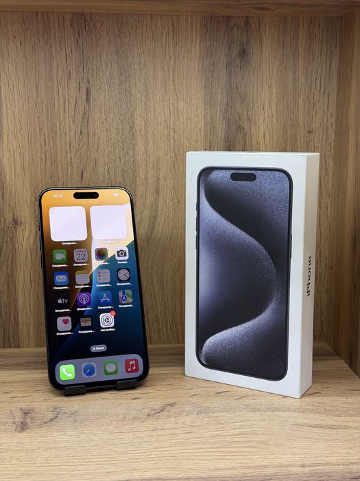 iPhone 15 Pro Max | Nomad Mobile