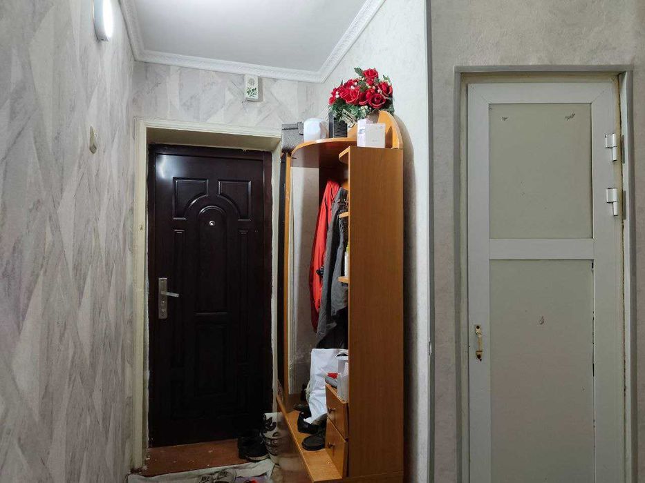 Продам 1/1/4. 1-комнатная в Мирзо-Улугбекском районе.Сайрам.БИЙ