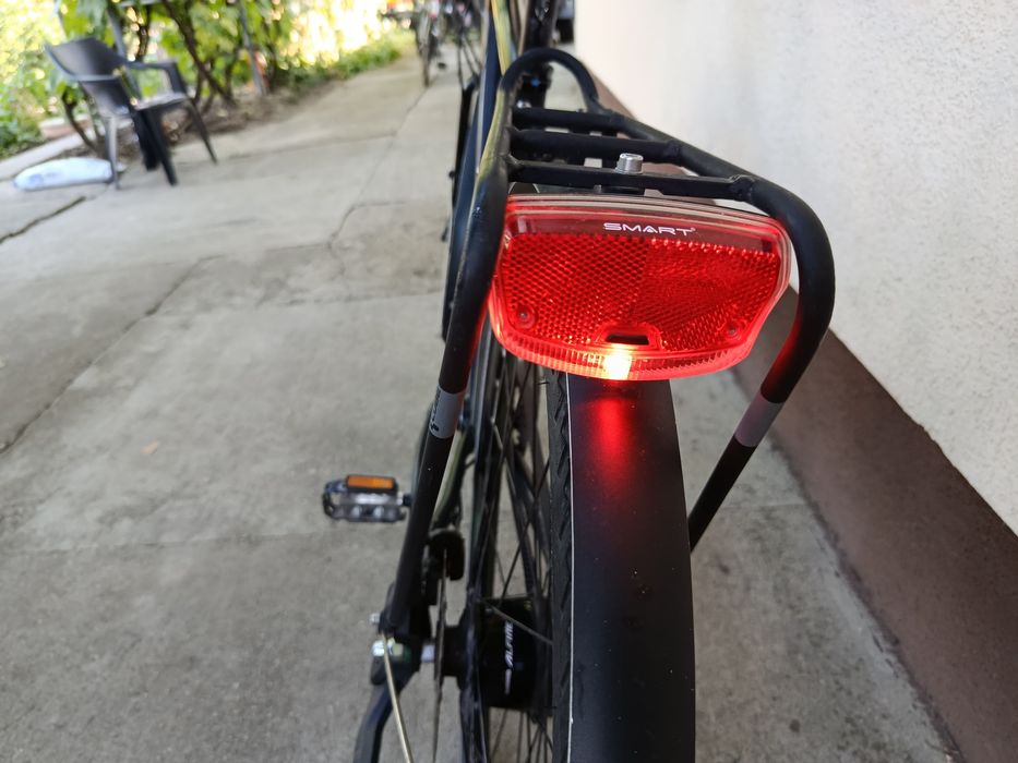 Bicicleta Cube 8 pe Curea.