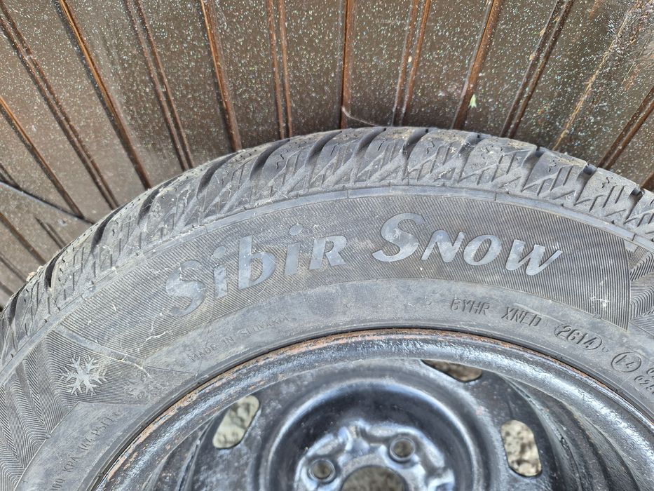 Гуми с джанти 175/70/14 - 2бр. зимни