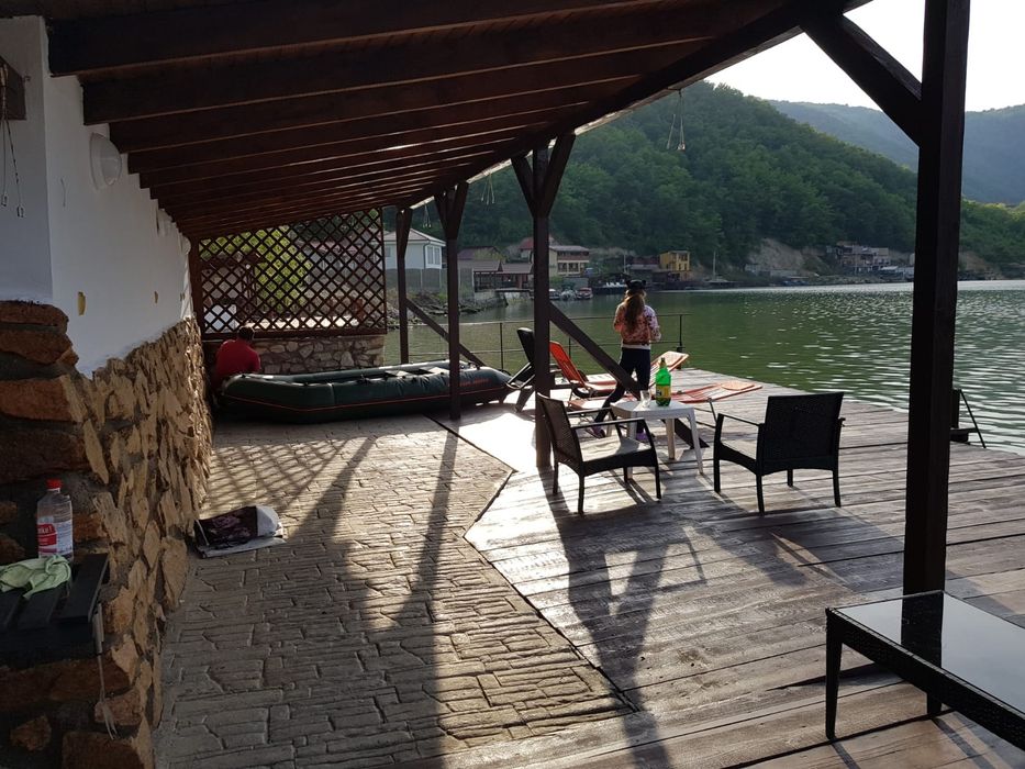 Închiriere integral  pensiune Golful Dubova Mehedinți