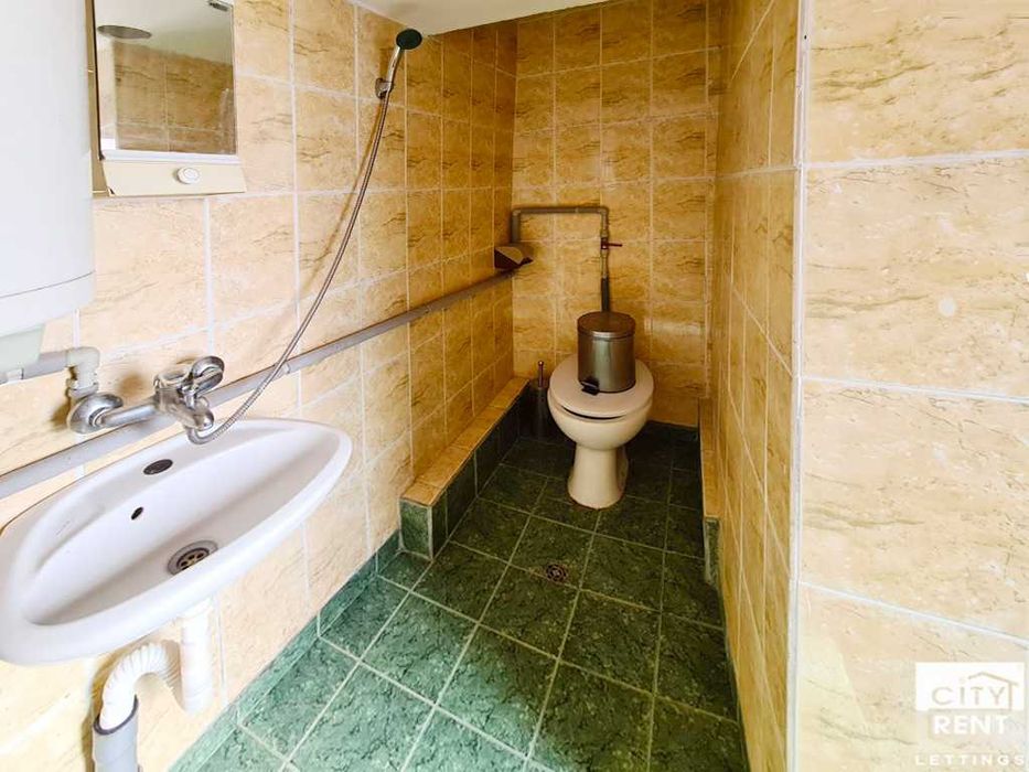 Дава се под наем Четиристаен апартамент в Велико Търново, Център - 95 кв.м за 460 € - Снимка #10