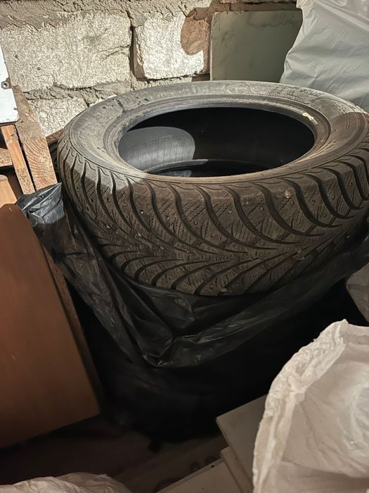 Продам зимние шины