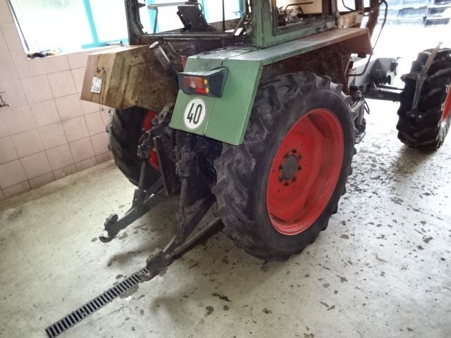 Dezmembrez tractoare Fendt seria 309, 310,311,312