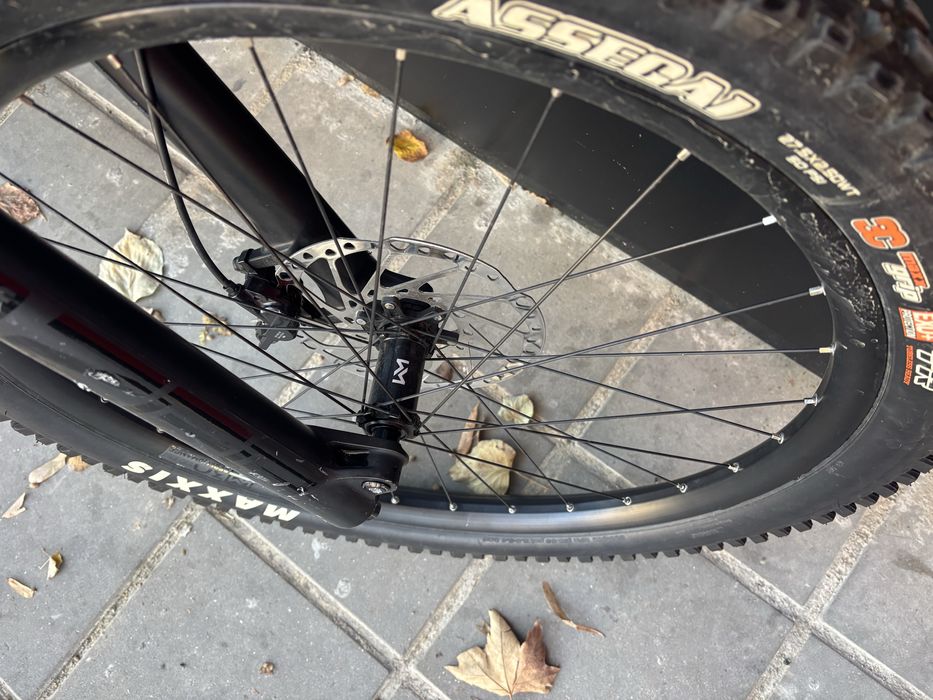 Електрически карбонов велосипед Cube Stereo 27.5 цола