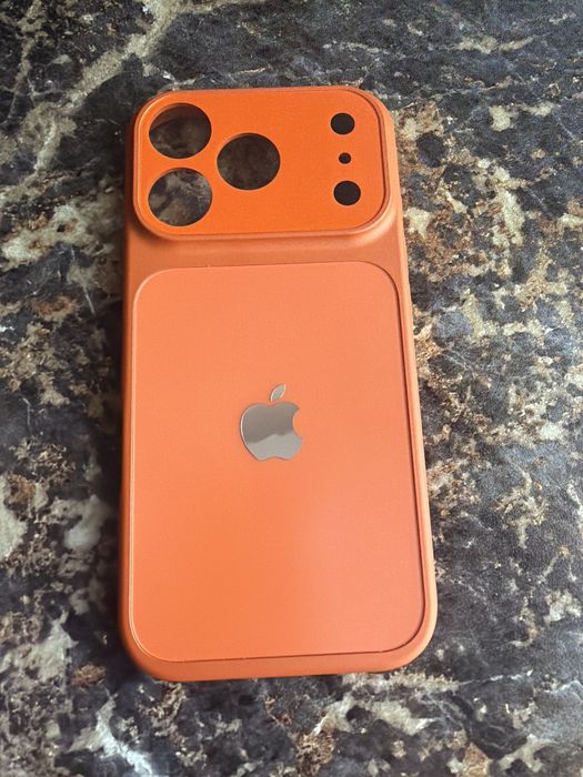 Чехол на айфон 17 про