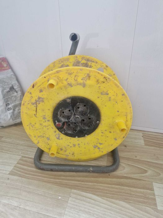 Удлинитель на катушке