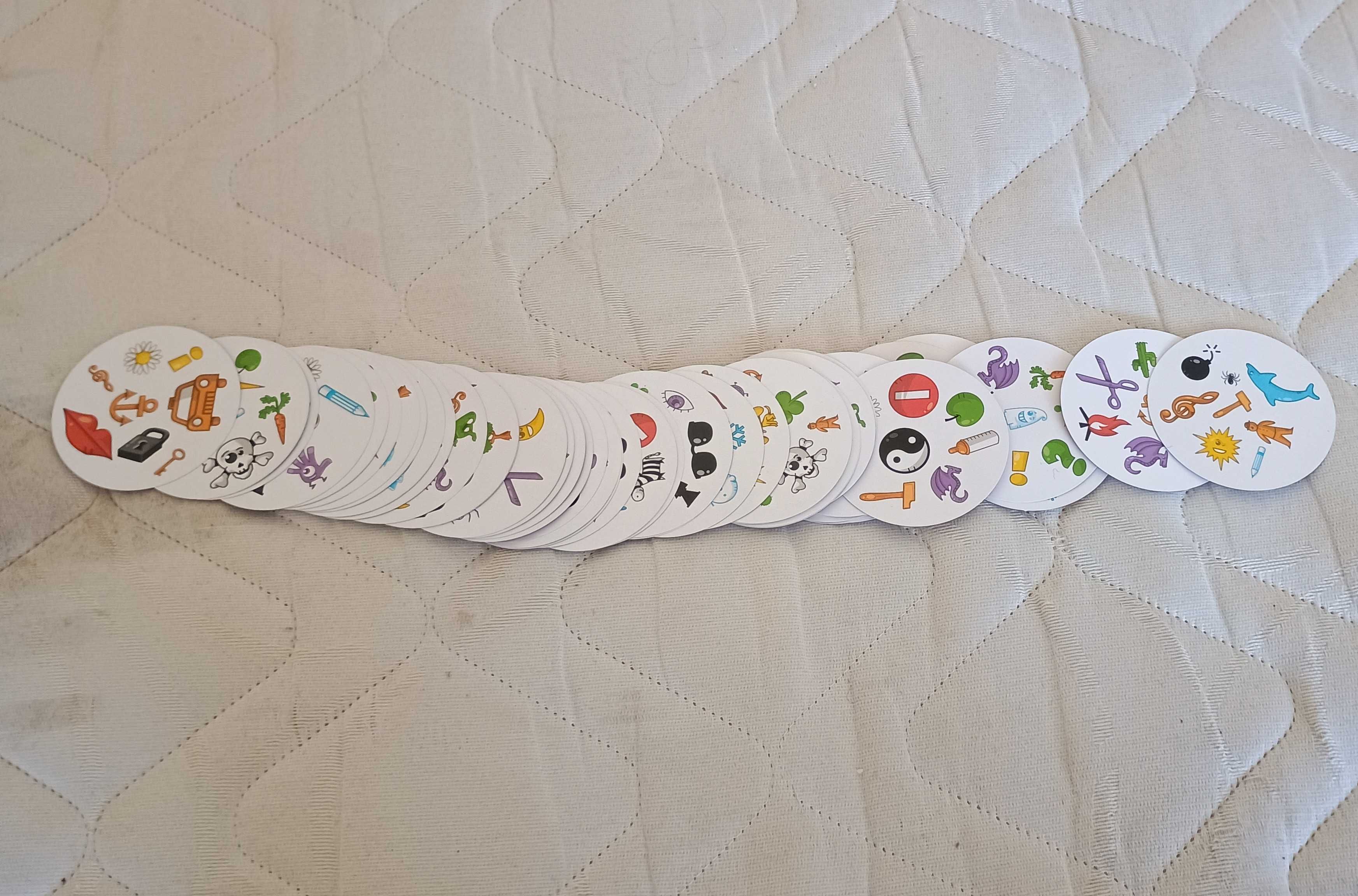 Френски карти Dobble