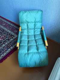 Кресло качалка с мягким матрасом