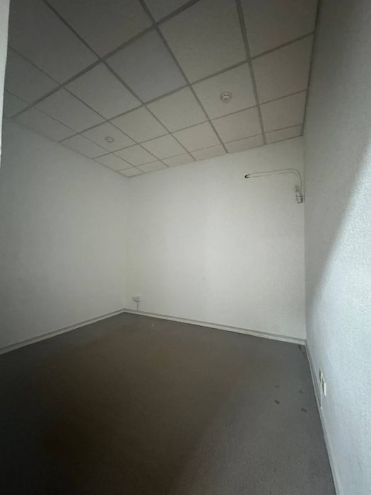 Ул.нукус.Госпитальный Макро сдаётся офис в центре  города за дешёво