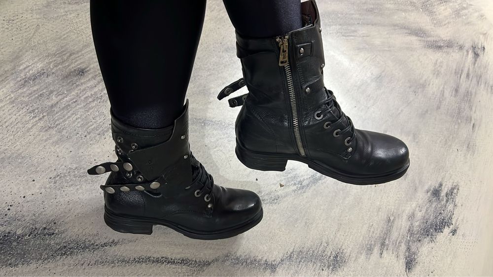 Ghete in stare foarte buna, folosite de 3 ori