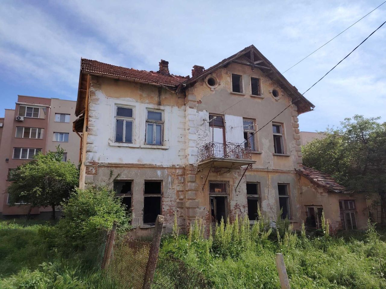 Продава се Къща в Бяла Слатина - 352 кв.м за 73 €/кв.м - Снимка #8