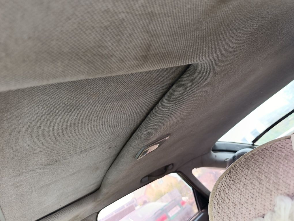срочно продам Mazda cronos 1992 года выпуска