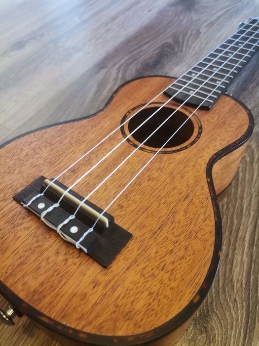 Cascha Premium Mahogany Soprano Ukulele комплект