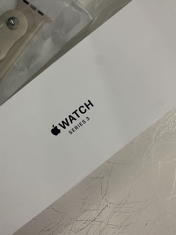 Продам смарт-часы Apple Watch 3