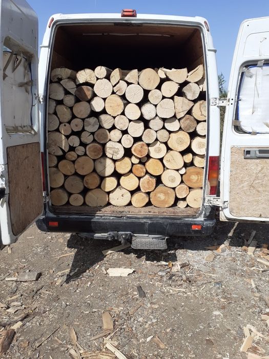 Lemne de foc cu transport gratuit.