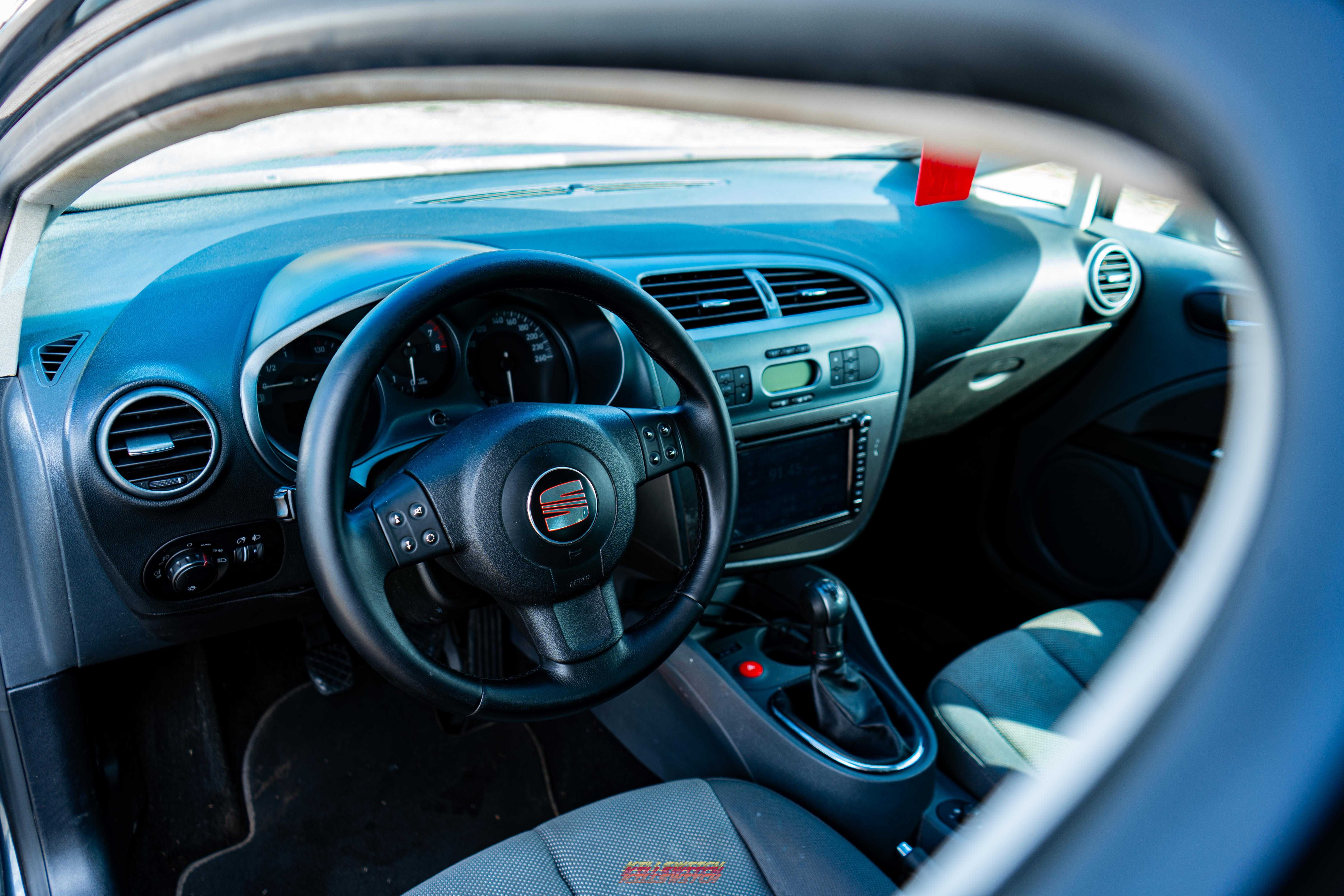 Seat Leon 2.0 FSI На части!