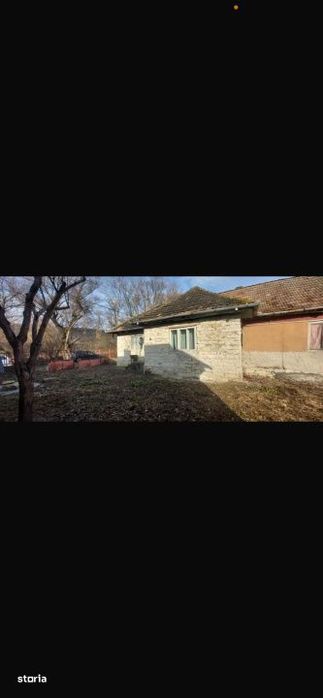 Casa demolabila Faureni, 2600 mp teren