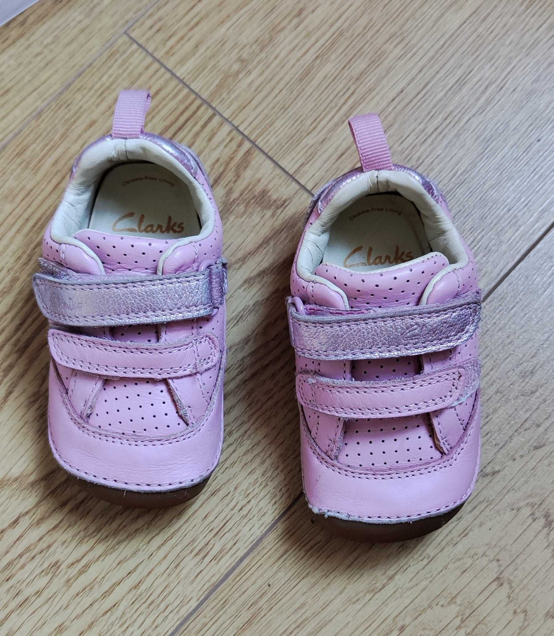 Кожени Бебешки обувки за прохождане Clarks