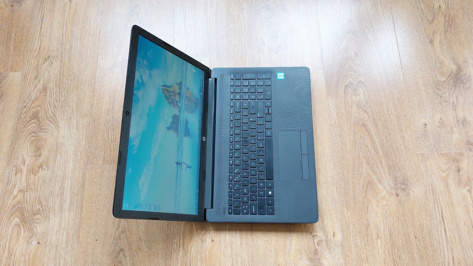 15.6' HP Intel Core i5-8265U/8GB/256GB SSD/Бат. 5ч.