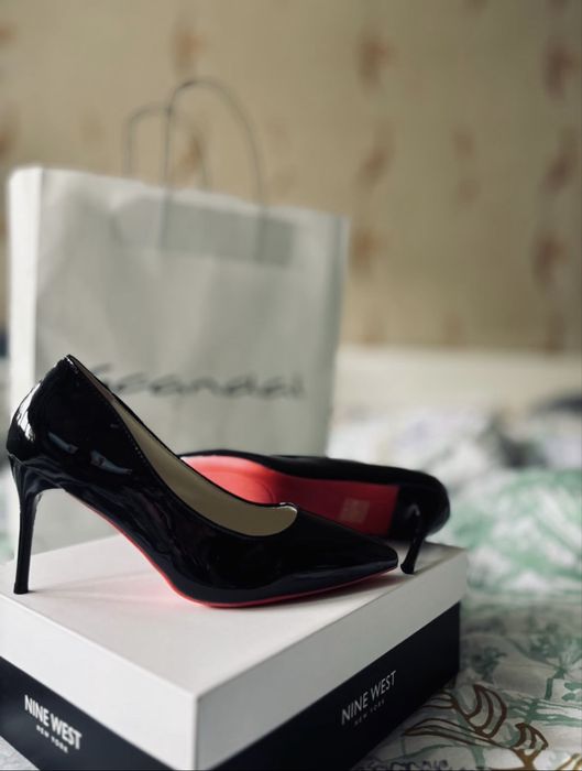 Обувки номер 39/40