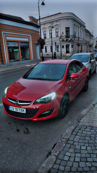 Opel Astra j Sedan 1.4 turbo