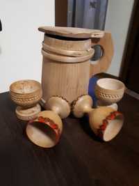 Carafa cu pahare din lemn