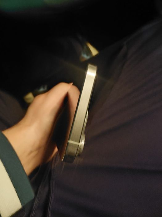 Vand iphone 15 pro max 100% baterie