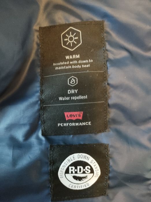 Мъжко,спортно яке- levis