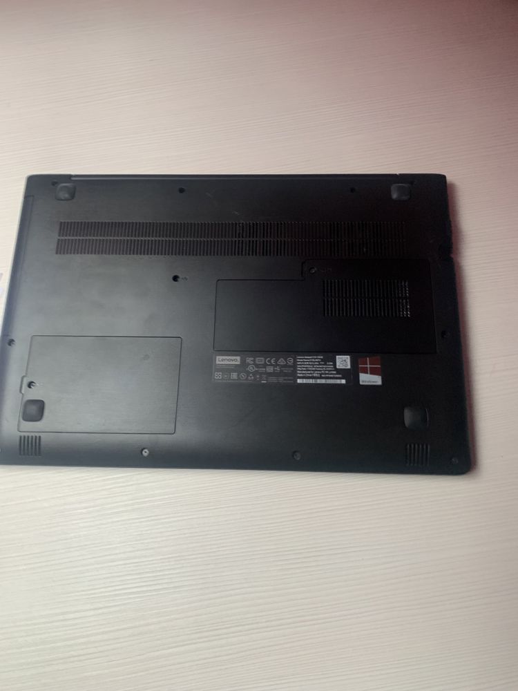 Lenovo Ideapad 310/15.6FHD ,procesor intel 7gen,  8gb ddr4,