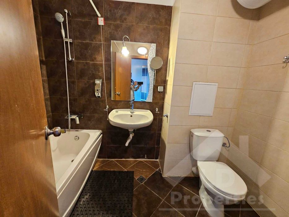 Просторен двустаен апартамент с изглед към морето, к.к."Чайка"