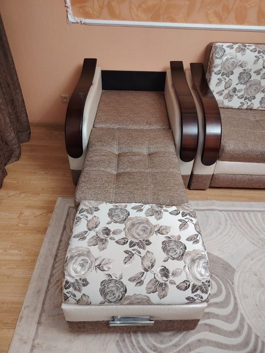 Продам Диван и 2 кресла
