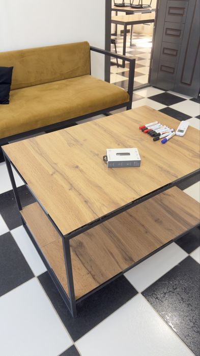 Jurnal stol sotiladi, ofis, o'quv markaz va oshxona uchun