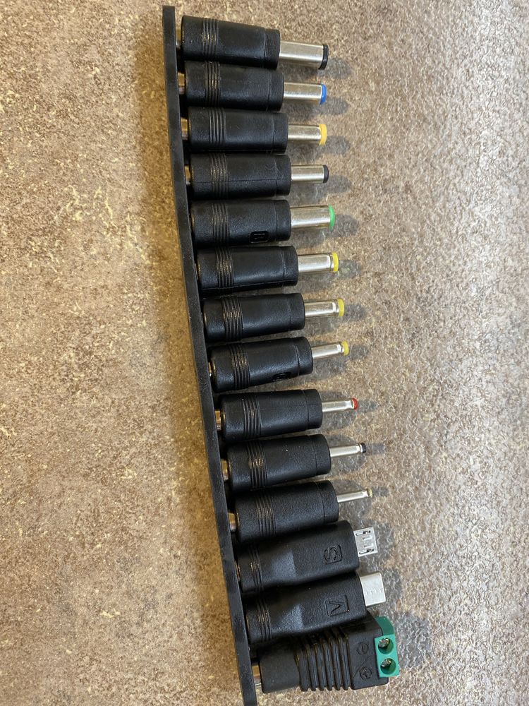 Cablu usb cu mufe interschimbabile 5,5 * 2,1 mm la diferite marimi