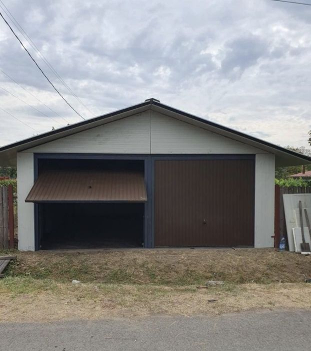 Vând si construiesc garaje auto