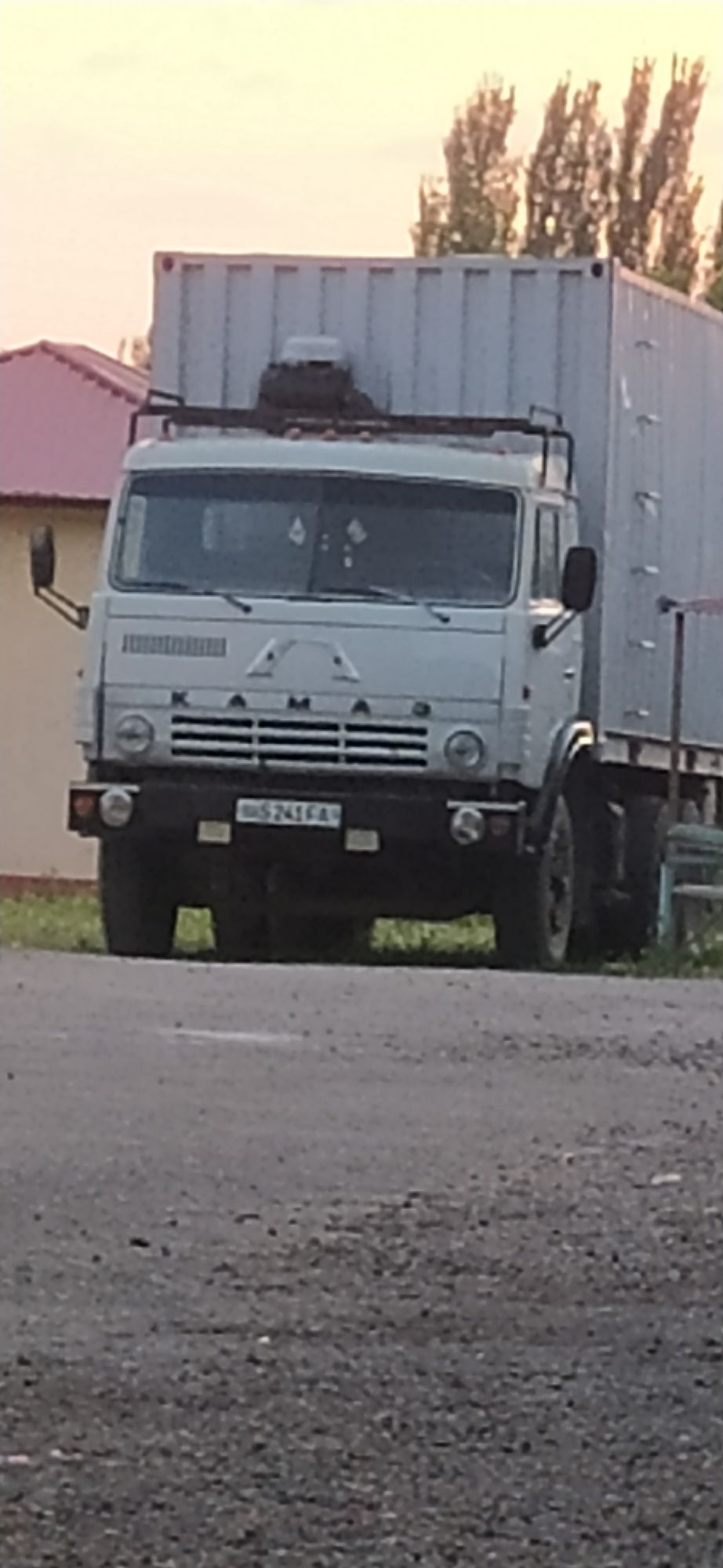 Kamaz sotiladi sirochna.