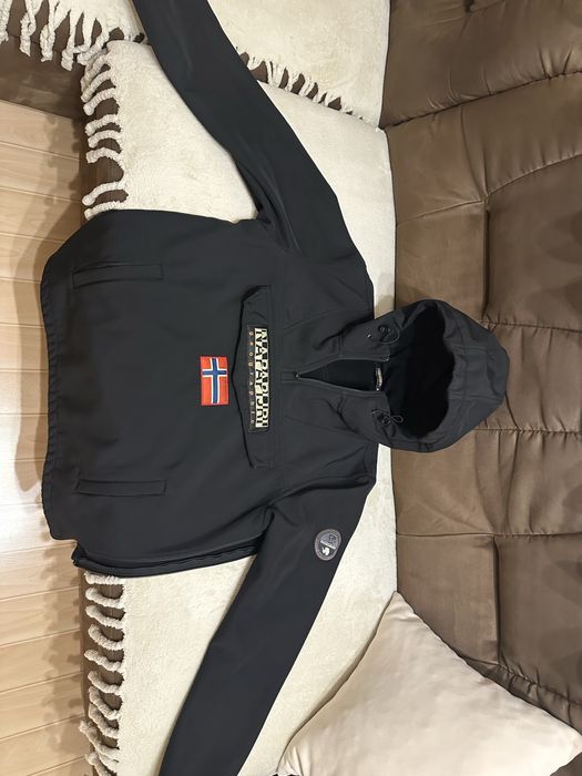 Марково яке на  Napapijri