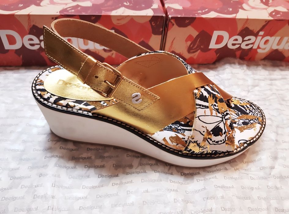 Sandale Desigual noi