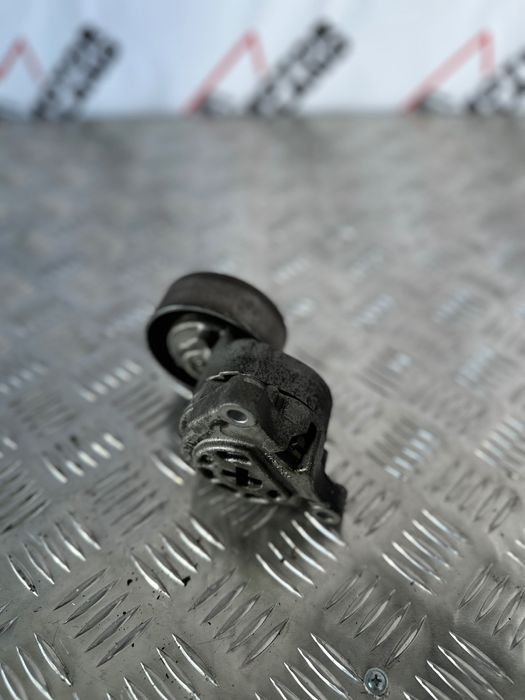 Натяжитель ремня на автомобили Subaru