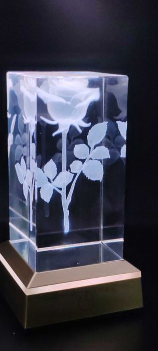 Вечна 3D Гравирана Роза в Кристал - Персонализиран Коледен Подарък