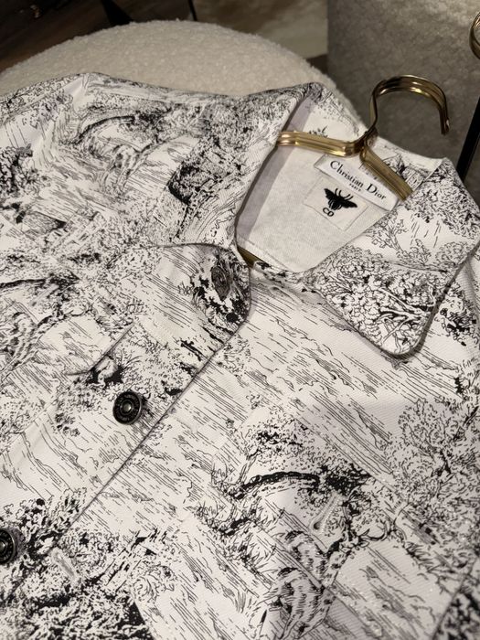 Ново дънково яке, модел на Dior, размер С