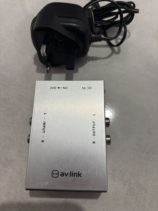 AV LINK - Preamplificator pentru pick-up-uri