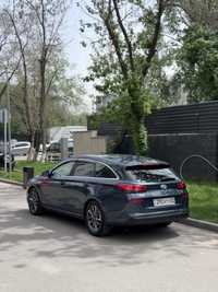 Автомобиль Hyundai i30