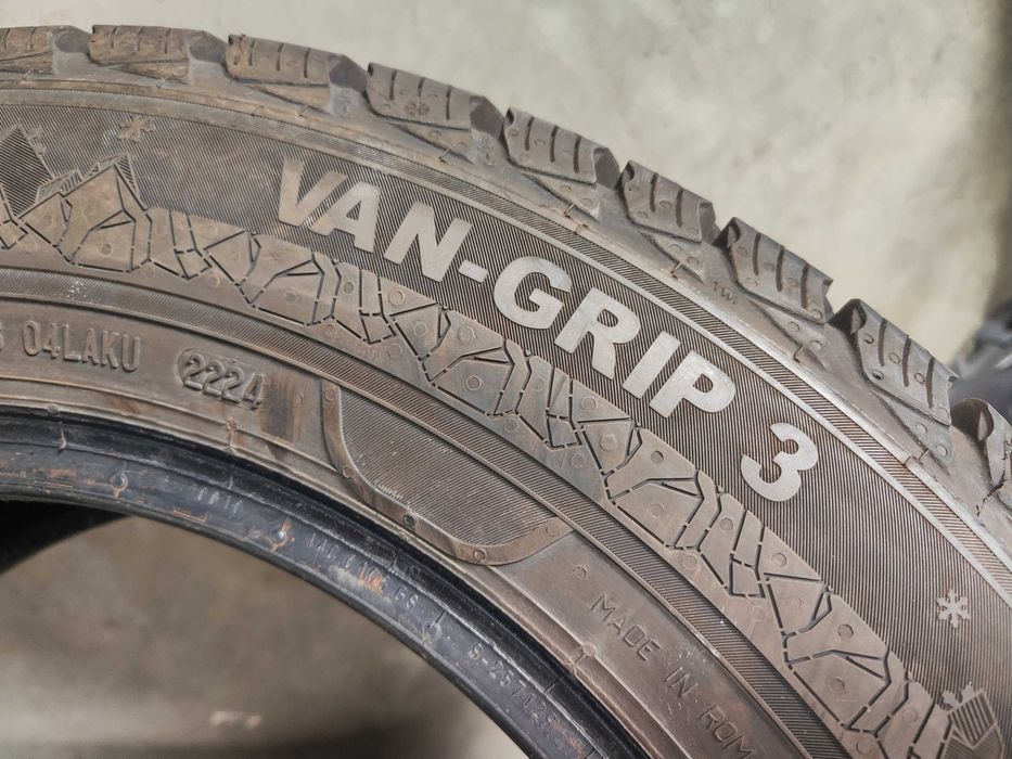 2бр.зимни гуми 205/65/16C Semperit