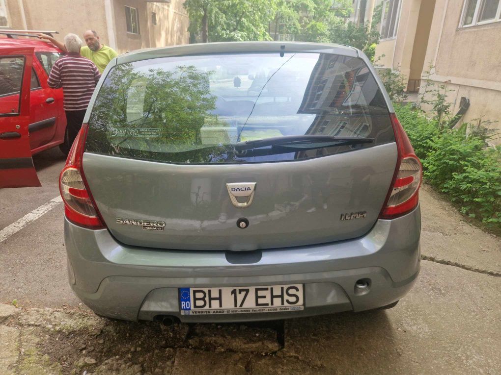 Vând Dacia Sandero