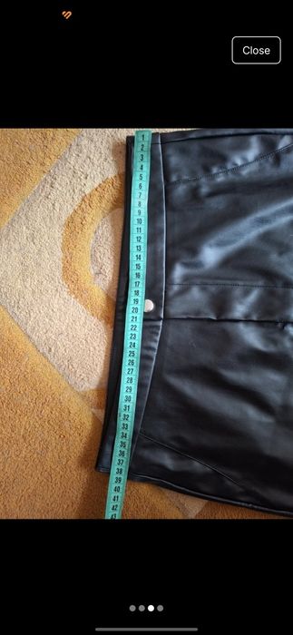 Pantaloni piele negri