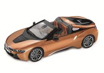Macheta originala Bmw i8 Roadster scara 1:18
