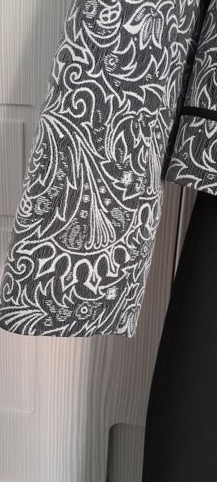 Costum damă marca Viada (rochie + sacou) elegant, NOU, marimea 42