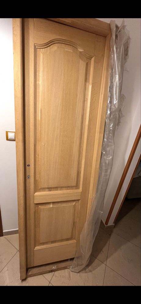 Usă de interior din lemn masiv de stejar -Produs Nou