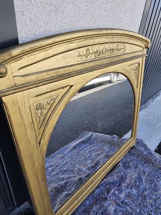 Голямо старинно огледало